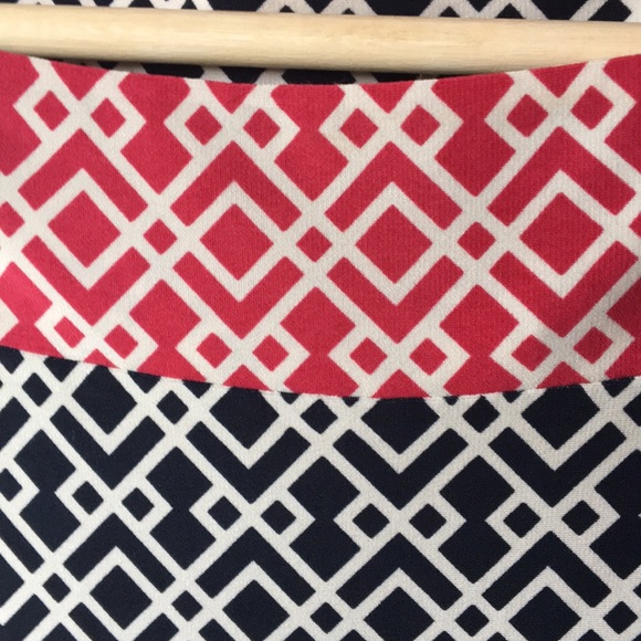 Geometric pattern 3/4 length sleeve dress - Picture 2 of 3